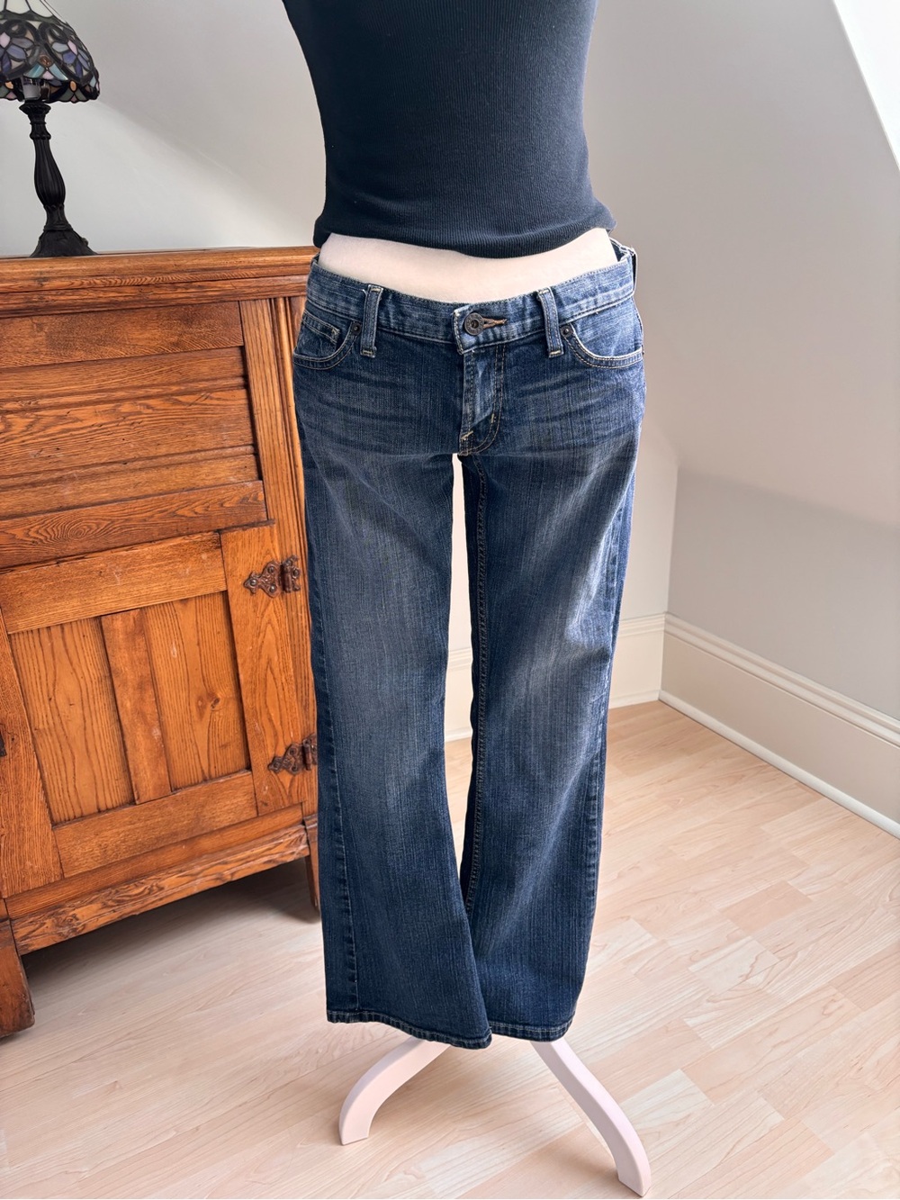 Guess Jeans Low Rise Bootcut Jeans 💙